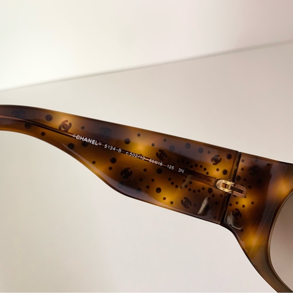 Chanel y2k crystal logo sunglasses - Picture 10 of 16